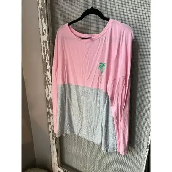 Lilly Pulitzer Finn Pink & Gray Logo Spell Out Long Sleeve Graphic Tee - Size XL - Picture 1 of 4